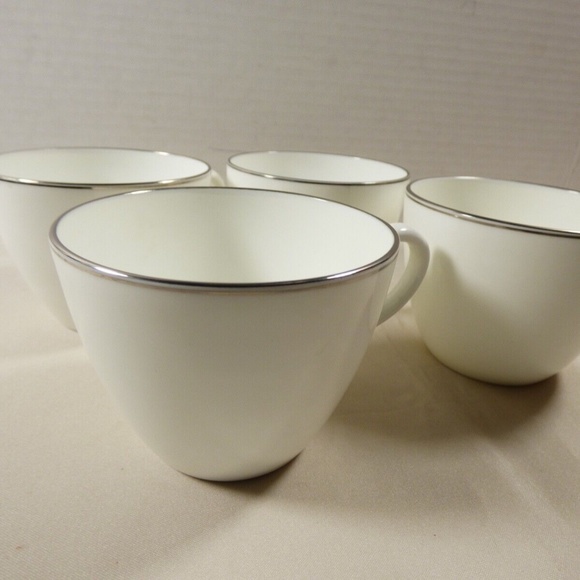 Wedgwood Doric Tea Coffee Cup Lot of 4 Bone China England White Platinum Trim - Picture 9 of 11